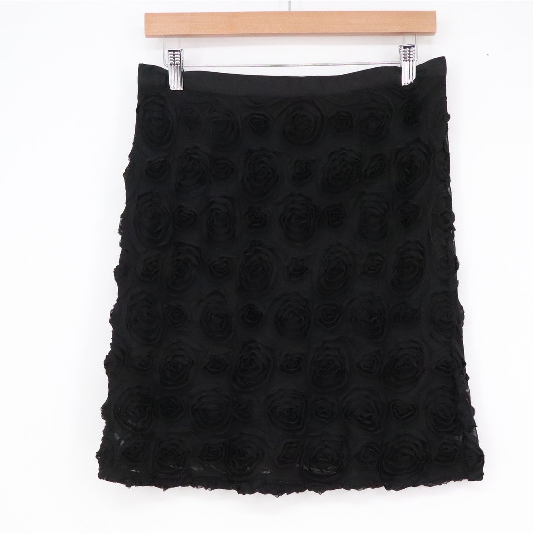 Willi Smith Black 3D Rosette Floral Mini Skirt Size 6 Textured Rear Zip