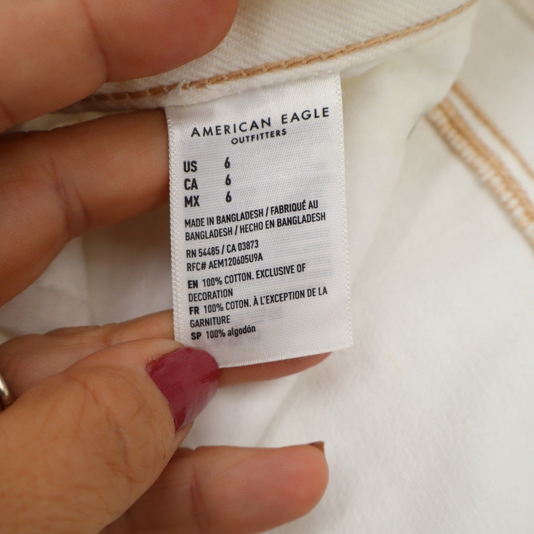 American Eagle Shorts Womens 6 Mom Short Cream Distressed Raw Hem Good