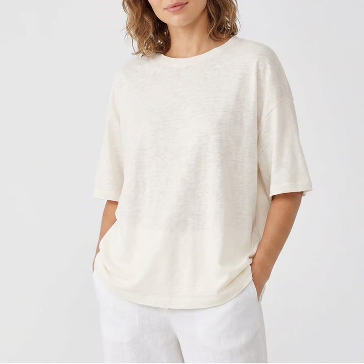 Wild Fable Cream Short Sleeve Boxy Crew Neck T-Shirt Large