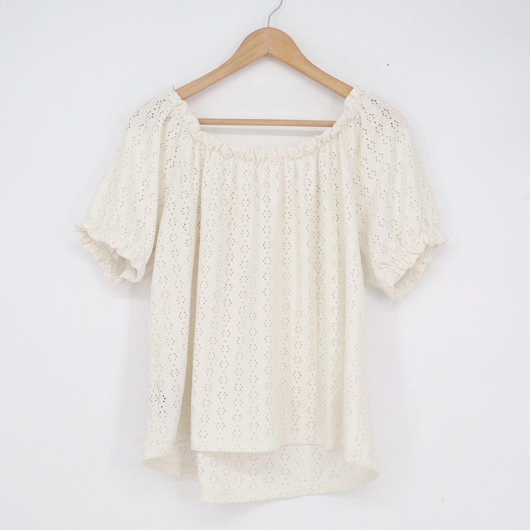 Suzy Shier Cream Eyelet Off the Shoulder Peasant Blouse Large Short Sleeve Boho