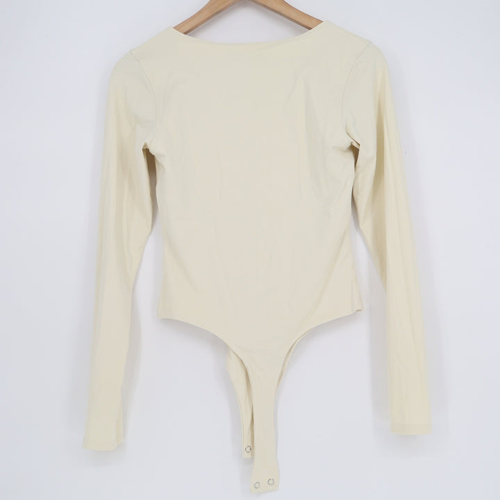 Qinsen Womens Cream Long Sleeve V-Neck Bodysuit Size M