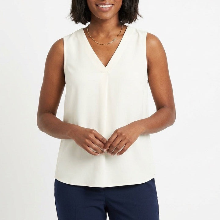 A New Day Tank Top Womens Large White Polyester Stretch V Neck Double Lined