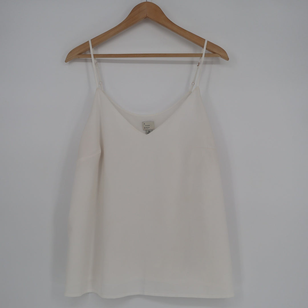 A New Day Cami Tank Top Womens XL White Spaghetti Strap Scoop Neck Pullover