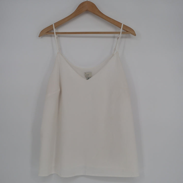 A New Day Cami Tank Top Womens XL White Spaghetti Strap Scoop Neck Pullover