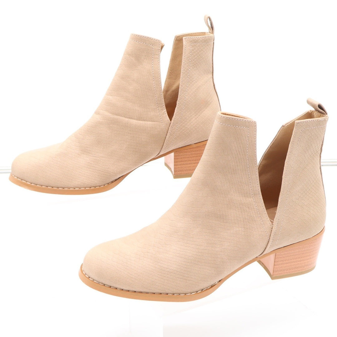 Tan Snakeskin Embossed V-Cut Side Slit Ankle Booties Block Heel Size 9.5