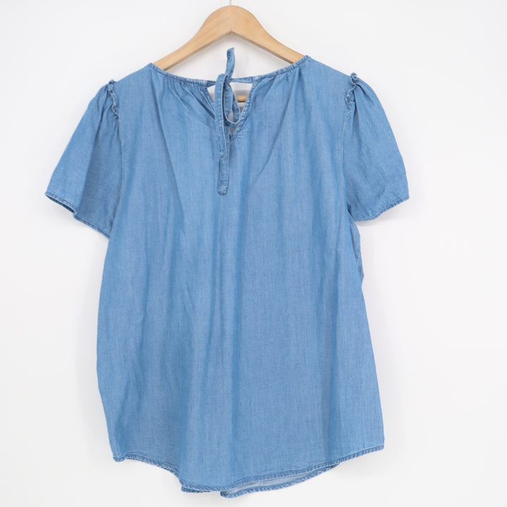 LC Lauren Conrad Blouse Womens Medium Blue Denim Pleated Short Sleeve Round Neck