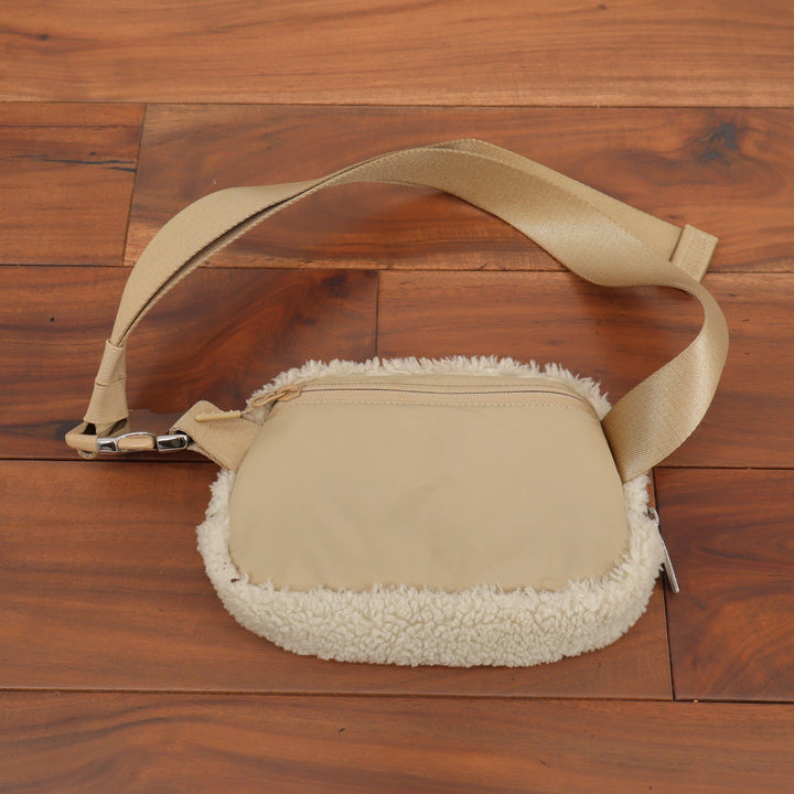 Lululemon Everywhere Belt Bag 1L Fleece Ivory Cream Sherpa Waist Pack