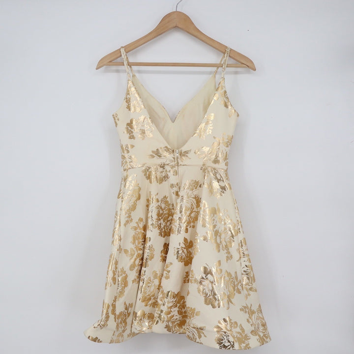 B. Darlin Gold Floral Foil Fit and Flare Cocktail Dress Cream Size 3/4