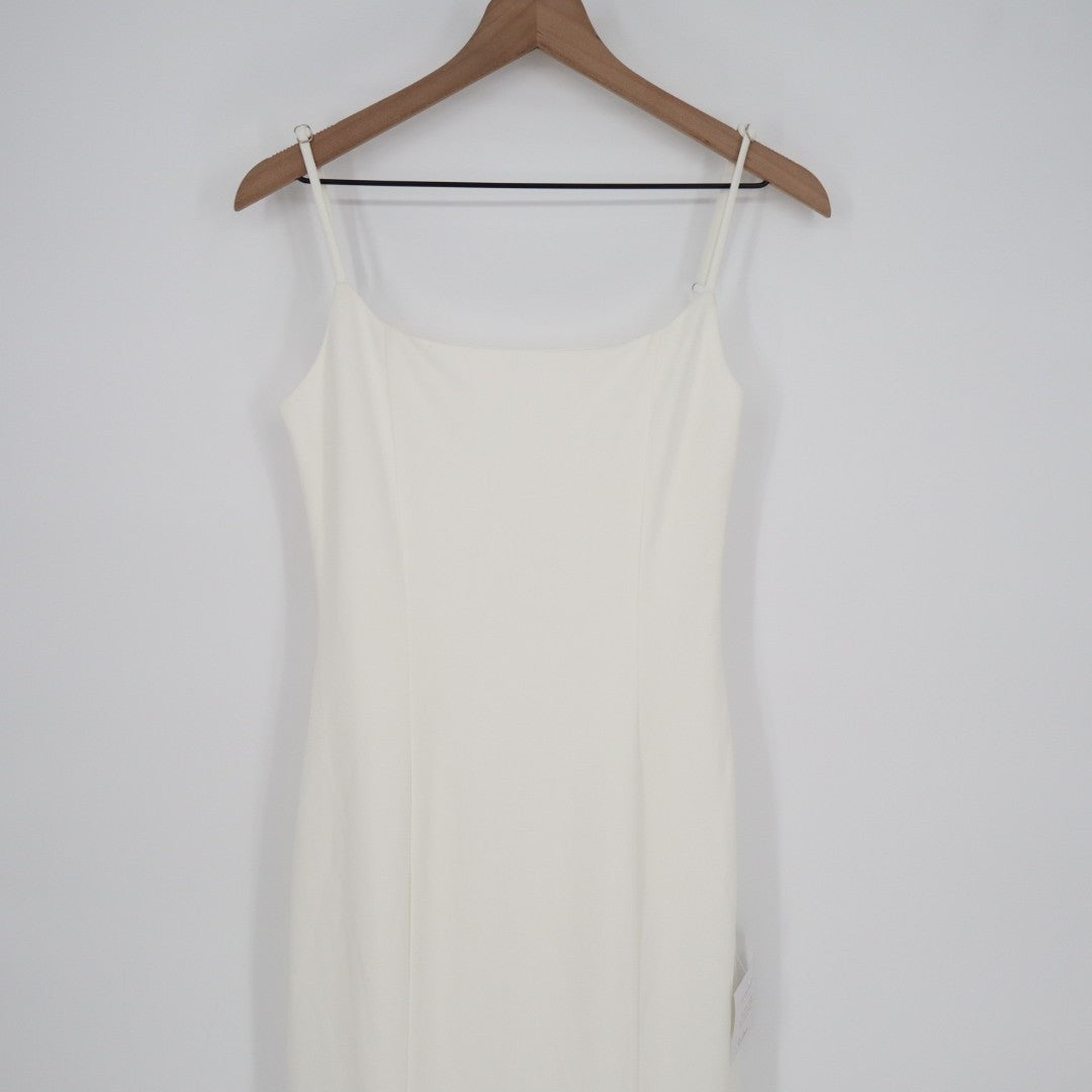Lulus Blessed Romance Maxi Dress Womens M White Sleeveless Button Back Mermaid