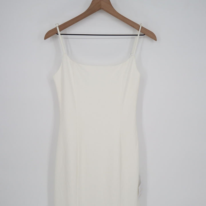 Lulus Blessed Romance Maxi Dress Womens M White Sleeveless Button Back Mermaid