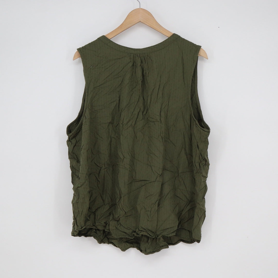 Croft & Barrow Womens Plus 2X Olive Green Dobby Dot Sleeveless Blouse Top Rayon