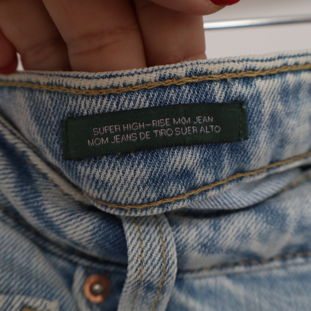 Wild Fable Super High-Rise Mom Jeans Light Wash Distressed Blue Denim Size 6