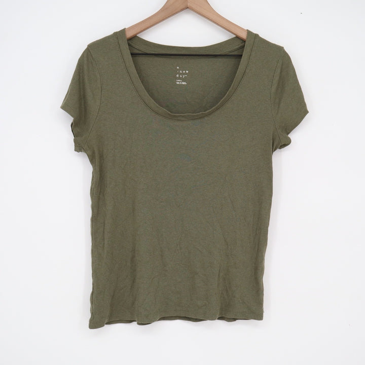 A New Day Womens Scoop Neck Ribbed T-Shirt Olive Green Large Short Sleeve Tee