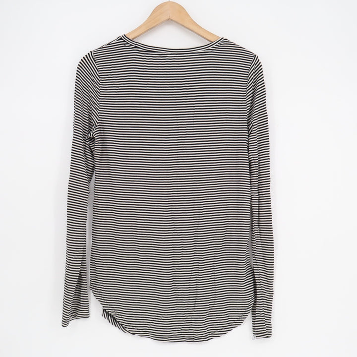 Old Navy Luxe T-Shirt Womens Medium Black White Striped Long Sleeve Round Neck