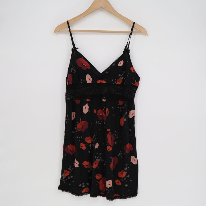 Gilligan & O'Malley Black Red Floral Lace Trim Chemise Nightgown Size M