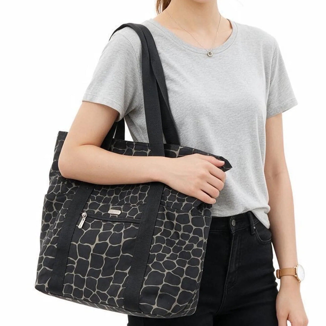 Baggallini Nylon Tote Bag Black Grey Giraffe Animal Print Shoulder Bag
