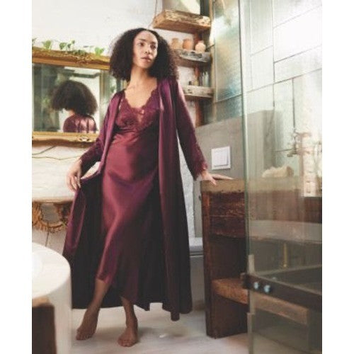 Flora By Flora Nikrooz Lingerie Nightgown Womens Medium Red Satin Venise Trim