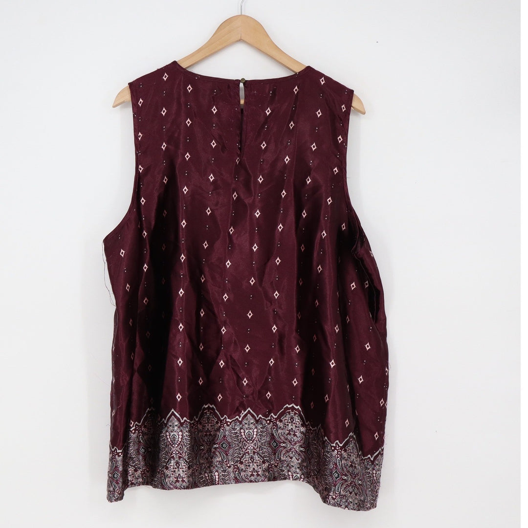 Maurices Top Womens 2 Sleeveless V-Neck Burgundy Diamond Paisley Print Excellent