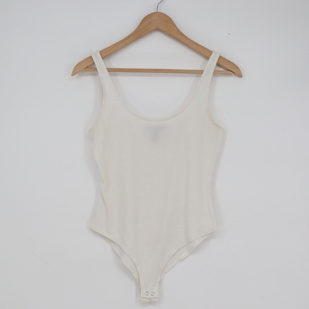 Forever 21 Womens Ribbed Scoop Neck Bodysuit Cream Off-White Size M