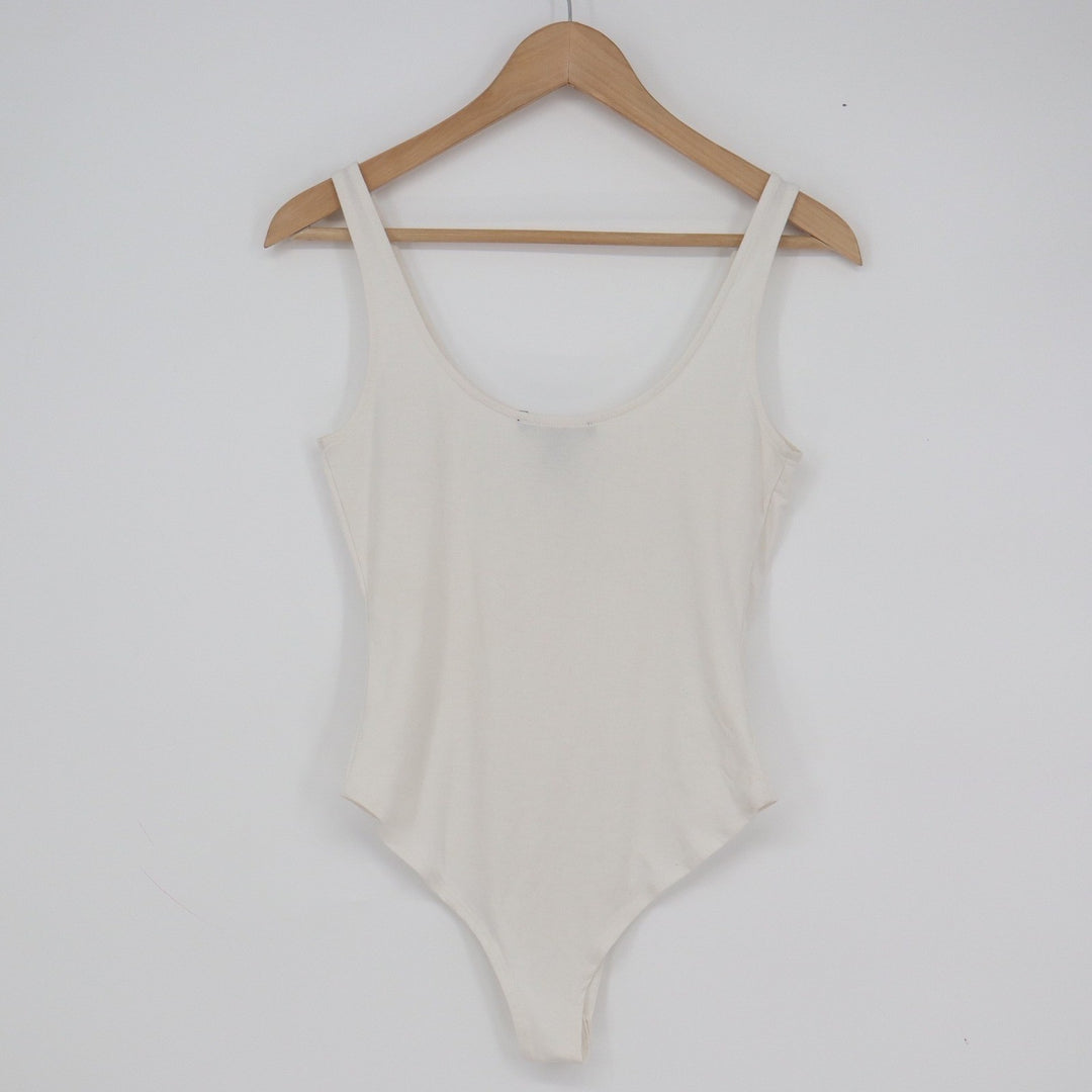 Forever 21 Womens Ribbed Scoop Neck Bodysuit Cream Off-White Size M