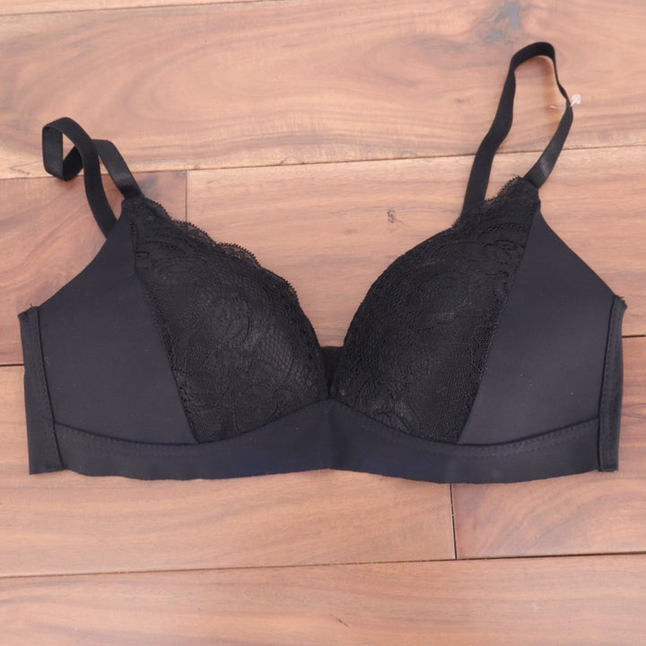 Strm Line Intimates T-Shirt Bra Womens 36B Black Lace Detail Adjustable Strap