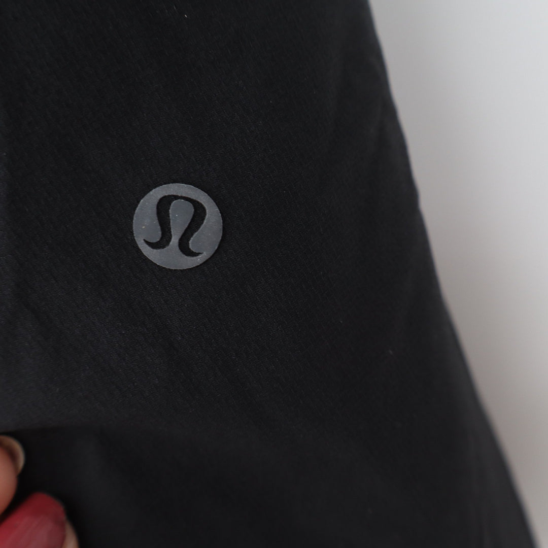 Lululemon Lab Shorts Mens L LT/98 Black Lightweight Zipper Pockets Excellent