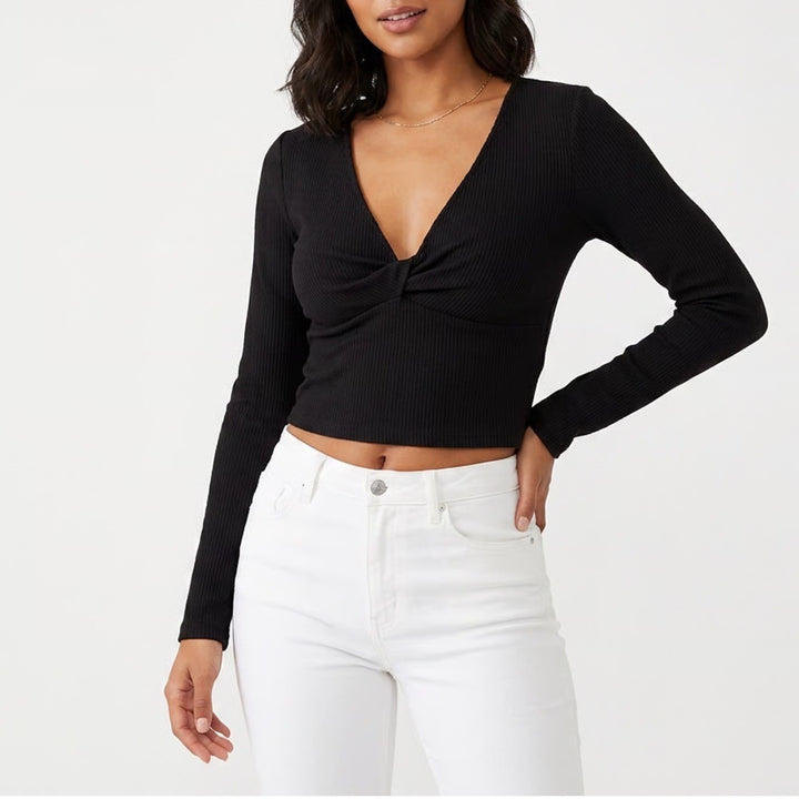 Mi Ami for Francesca's Black Ribbed Twist Front V-Neck Crop Top L