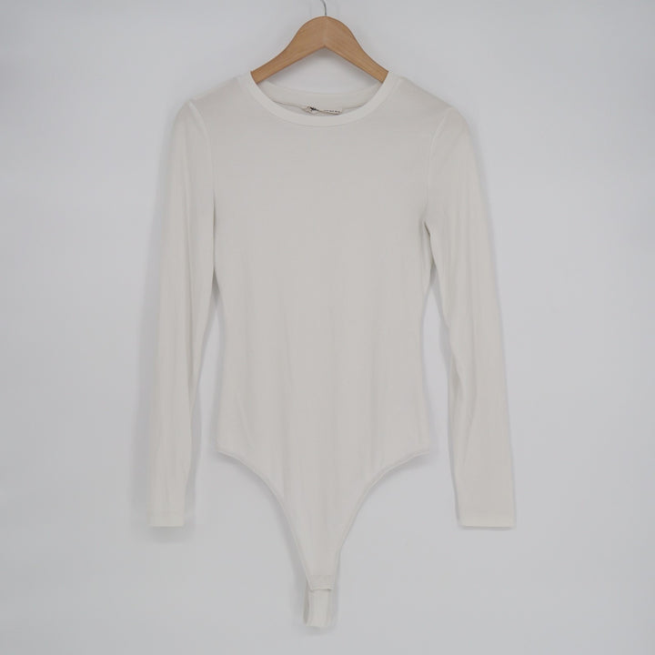 Elodie Bodysuit Womens Medium White Knitted Ribbed Casual Long Sleeve Crew Neck