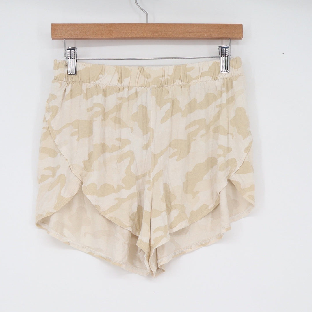 Old Navy Shorts Womens S Dolphin Hem Tan Camo Modal Blend Elastic Waist