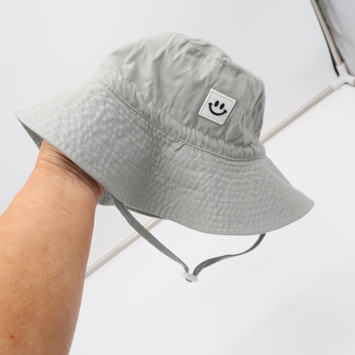 Unbranded Bucket Hat Kids 54cm Smiley Face Patch Grey Adjustable Strap Excellent
