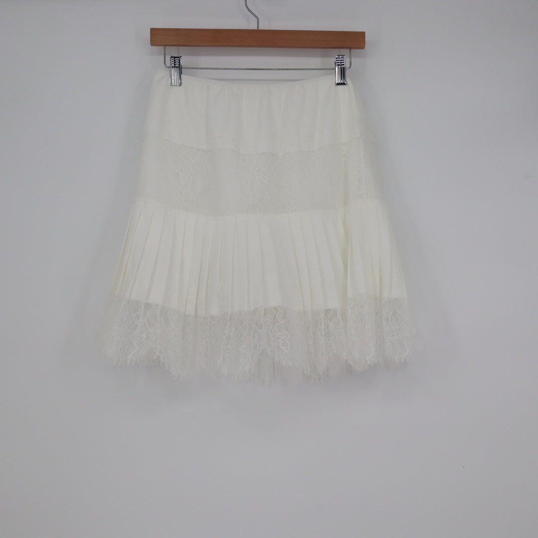 White Lace Pleated Tiered Mini Skirt Elastic Waist Eyelash Trim Lined Size L