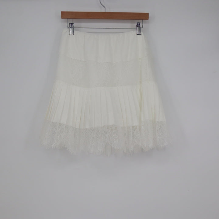 White Lace Pleated Tiered Mini Skirt Elastic Waist Eyelash Trim Lined Size L
