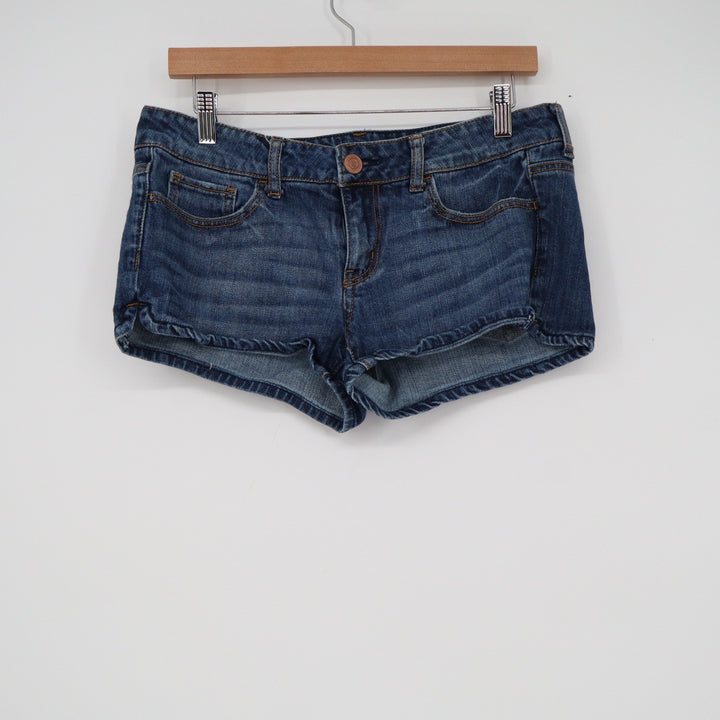 Forever 21 Womens Blue Denim Shorts Dark Wash Low Rise Size 29 Stretch