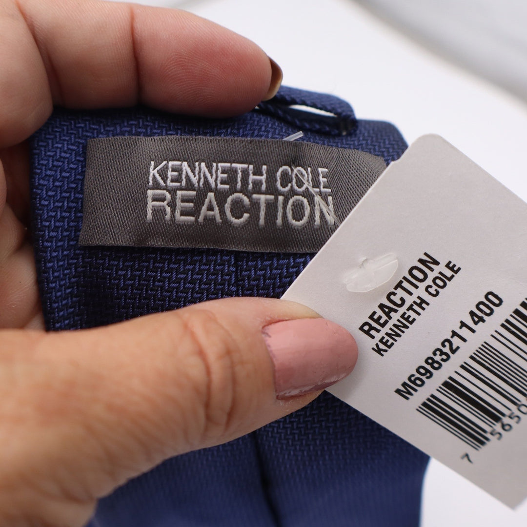Kenneth Cole Reaction Mens Blue Textured 100% Silk Necktie NEW