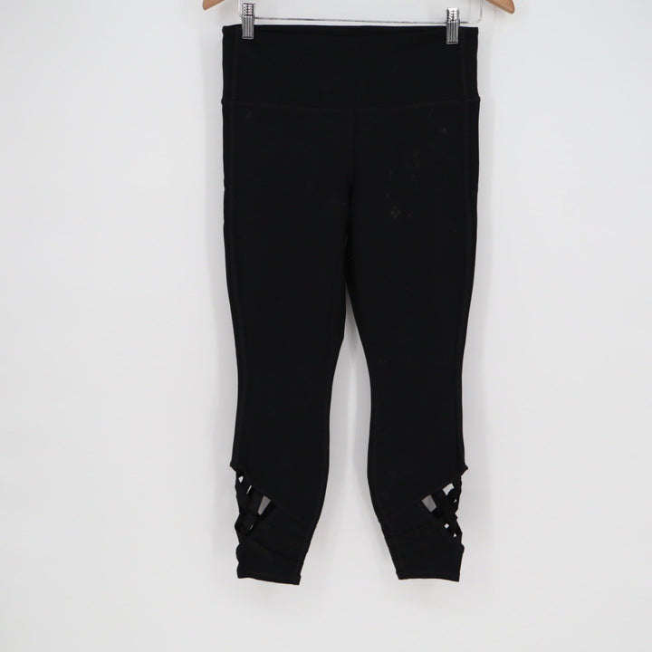 Athleta Black Lattice Cutout Capri Leggings Size MP