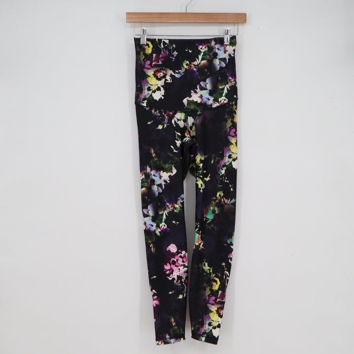 Old Navy Active Powersoft Extra High-Rise Leggings Black Floral Small Go-Dry