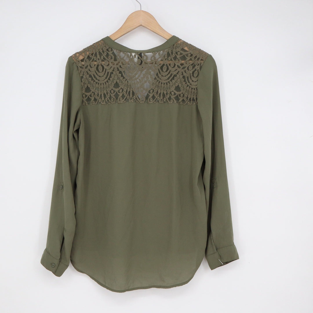 HM Divided Olive Green Lace Yoke Button Down Blouse Roll Tab Sleeve Size 6