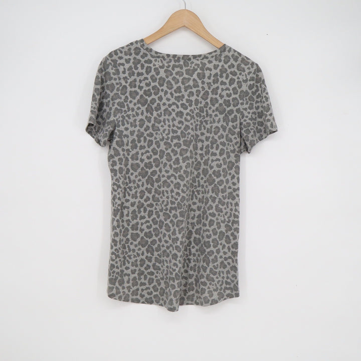 Zoe + Liv Womens Grey Leopard Animal Print Short Sleeve Crew Neck Tee Shirt L