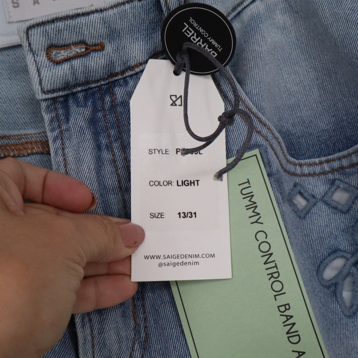 Saige Barrel Jeans Light Wash Floral Eyelet Embroidered Tummy Control 13/31 NEW