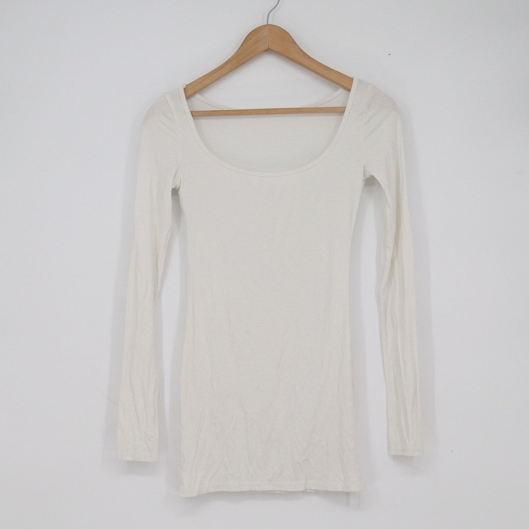 YK Off White Cream Scoop Neck Long Sleeve Slim Fit Top Size XS/S