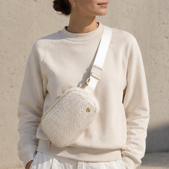 Lululemon Everywhere Belt Bag 1L Fleece Ivory Cream Sherpa Waist Pack