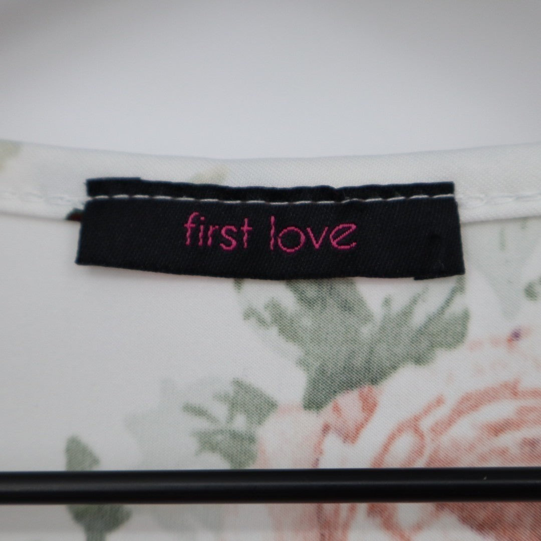 First Love Tank Top Womens XL White Rose Floral Stretch Round Neck Front Slit