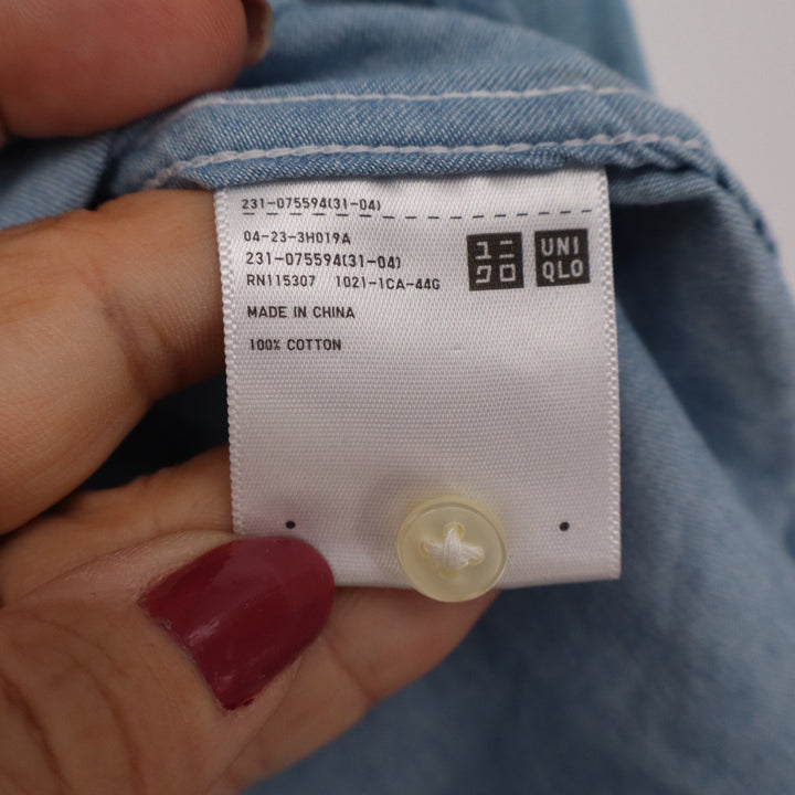 Uniqlo Womens Light Wash Denim Chambray Button Down Shirt Small Blue