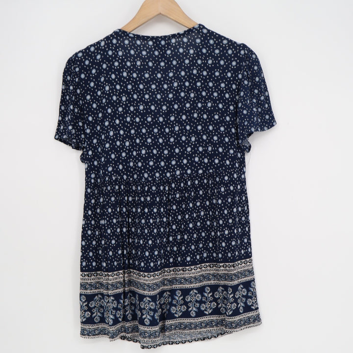 Knox Rose Tunic Top Women Medium Navy Floral Embroidered Short Sleeve Split Neck