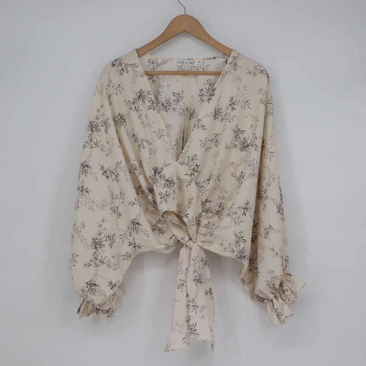 She + Sky SS7053 Acer Floral Tie Front Balloon Sleeve Top Cream Large NWT