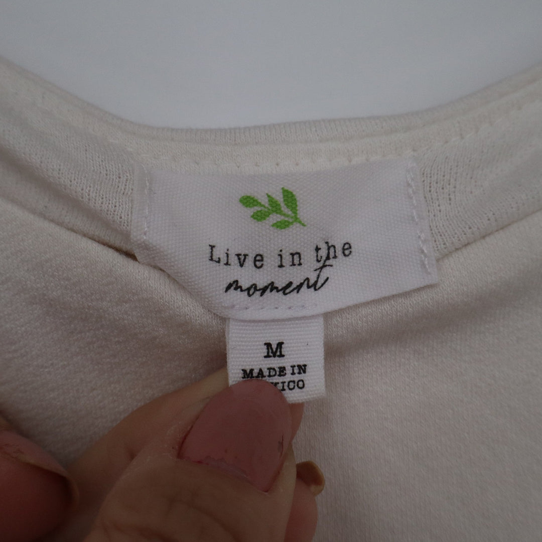 Live in the Moment Cream Crop Top Short Sleeve Crew Neck Mens Medium