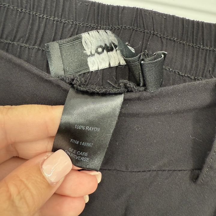 Torrid Chino Pants Womens 0 Black Rayon Stretch Pleated Wide Leg Elastic Waist
