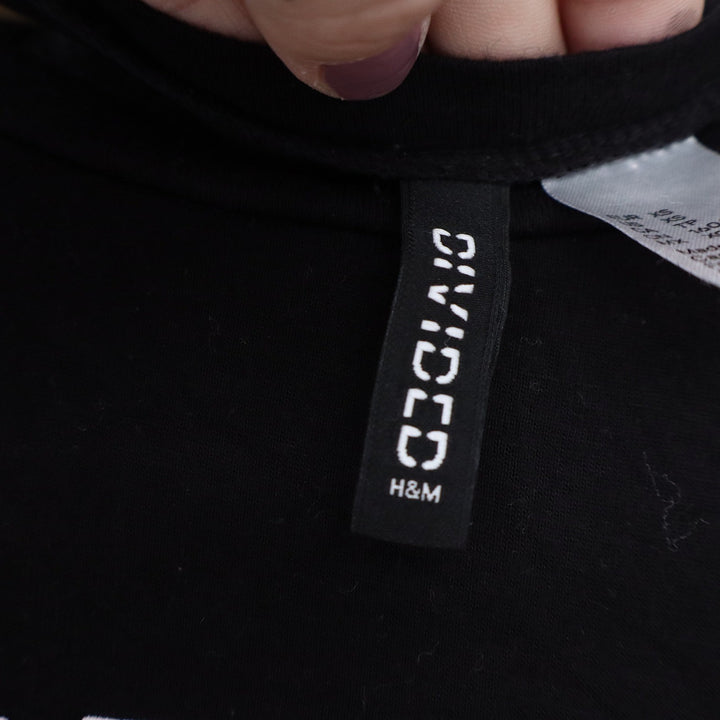 H&M Divided Who Run This World Graphic T-Shirt Black XS