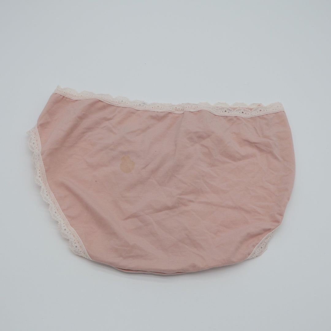 B.tempt'd by Wacoal Inspired Eyelet Bikini Panty Womens 6-M Pink Scalloped Lace