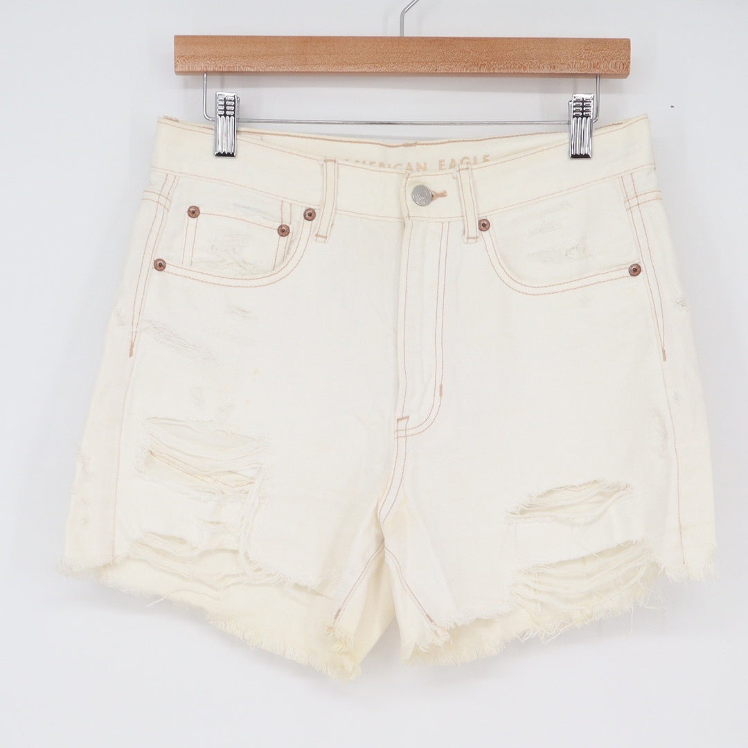American Eagle Shorts Womens 6 Mom Short Cream Distressed Raw Hem Good
